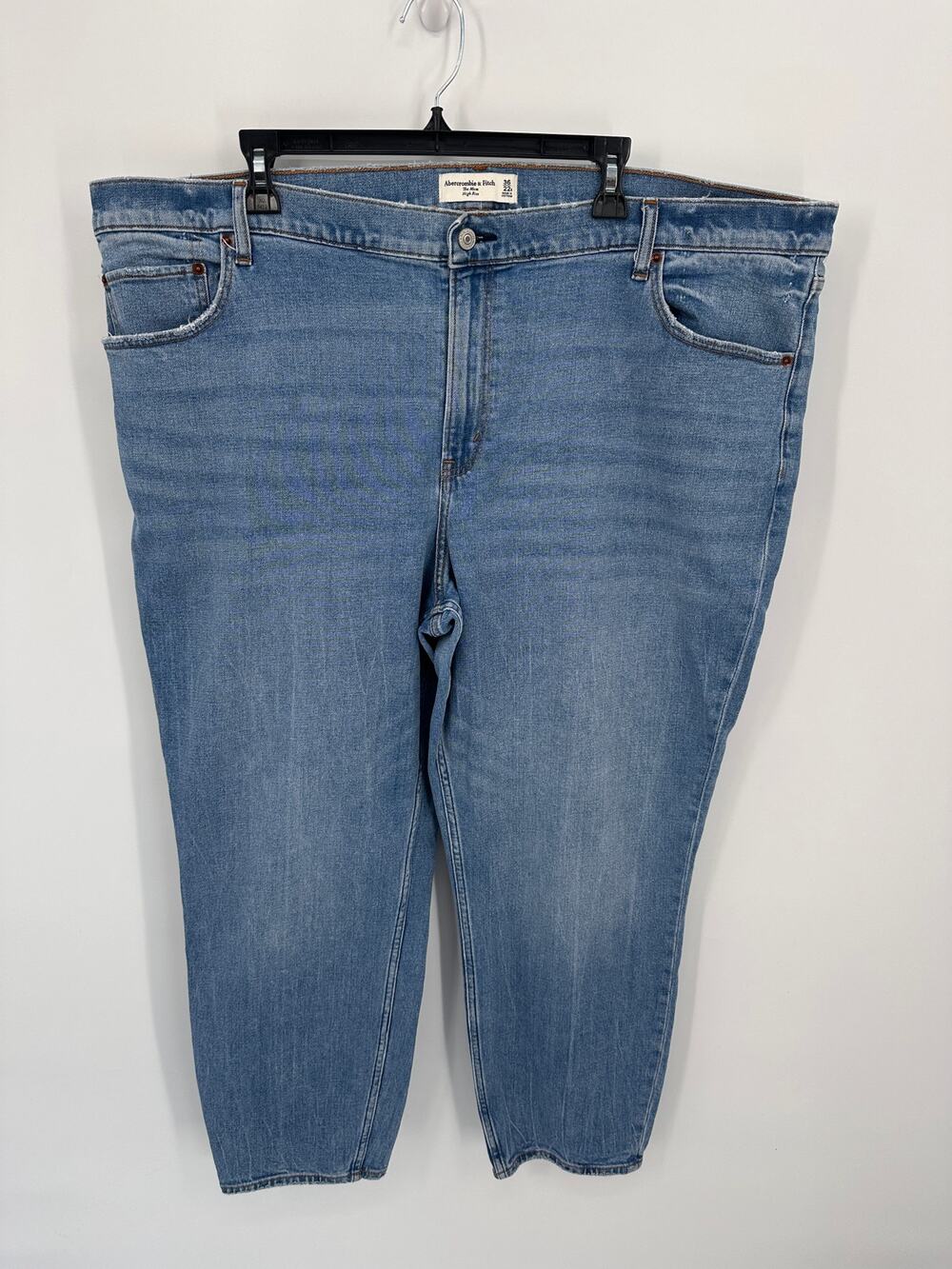 ABERCROMBIE & FITCH The Mom High Rise Denim Jean // 22 Reg